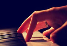 爱游戏下载-鹿岛鹿角后防联动升级，力求限制对方攻势