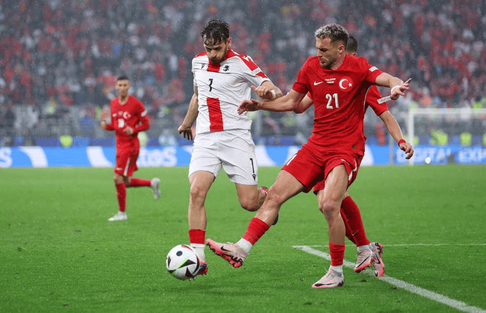 爱游戏大厅-葡萄牙大胜土耳其，晋级欧洲杯半决赛