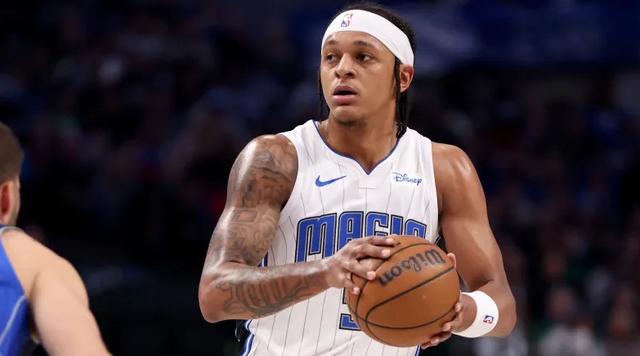 爱游戏在线-关于体坛巨星的动人表现：球场上的光芒的信息