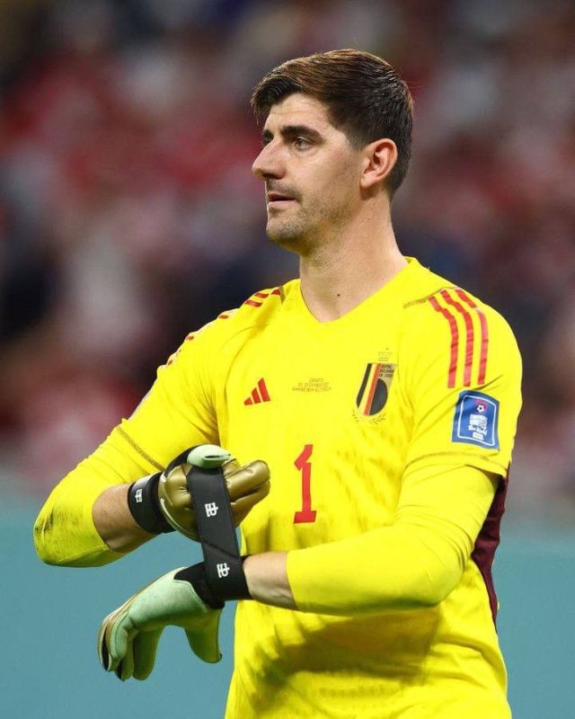 爱游戏官方入口-关于利物浦新援库尔图瓦表示期待和队友并肩作战的信息