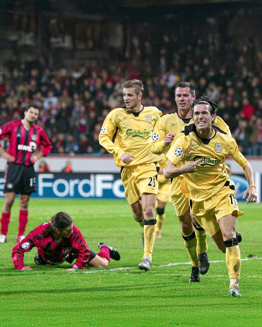 爱游戏官方-勒沃库森队在攻防转换中取得胜利