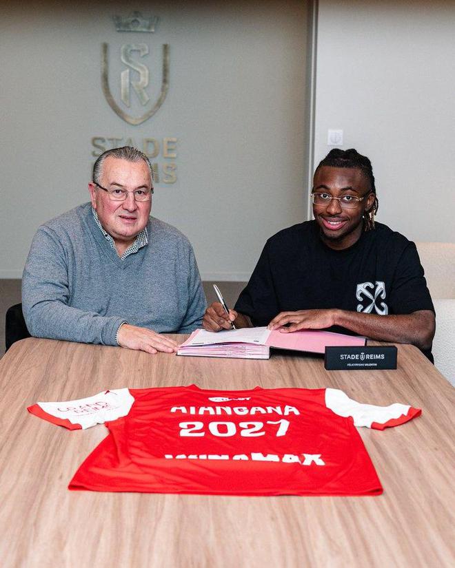 意甲球队宣布与赞助商签下了长期合同的简单介绍