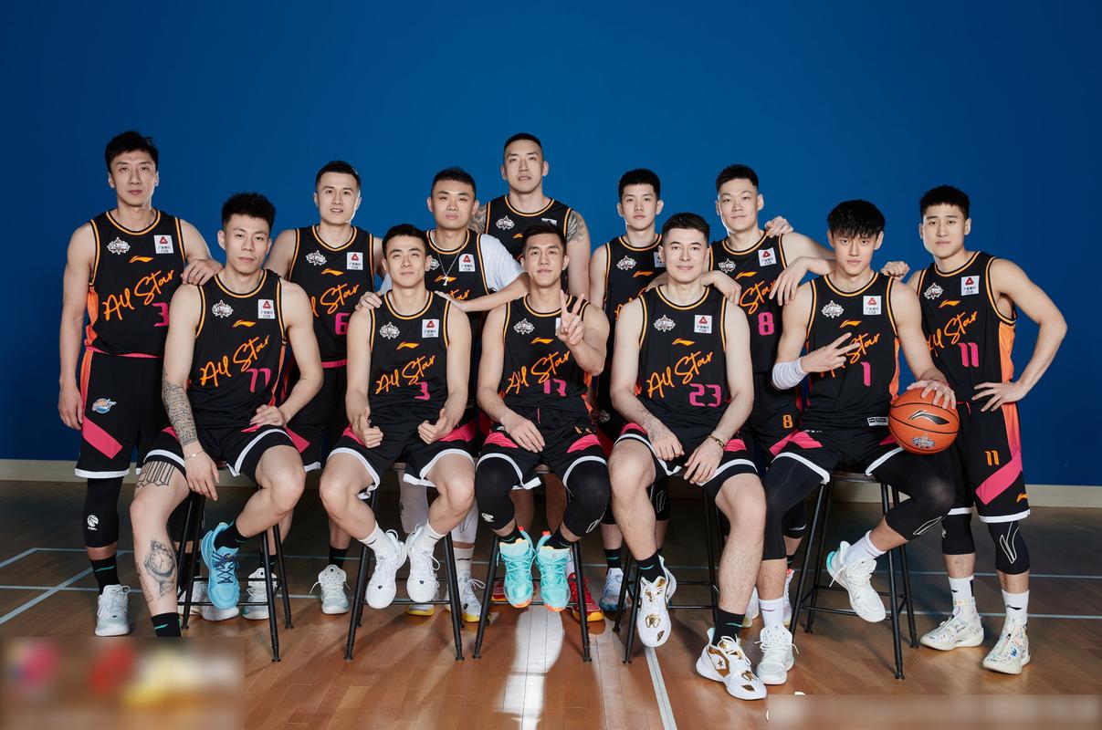 爱游戏在线-球队备战全明星周末：期待未来的辉煌表现的简单介绍