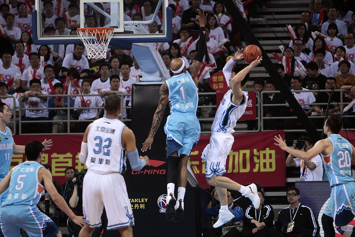 关于尼克斯球队拼搏,欲改变连败命运的信息 关于尼克斯球队拼搏,欲改变连败命运的信息