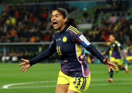 爱游戏入口-法国女足客场大胜，锁定小组第一