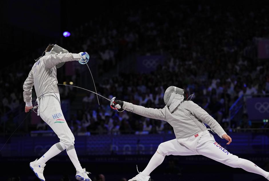 西班牙重剑选手激战赢得银牌