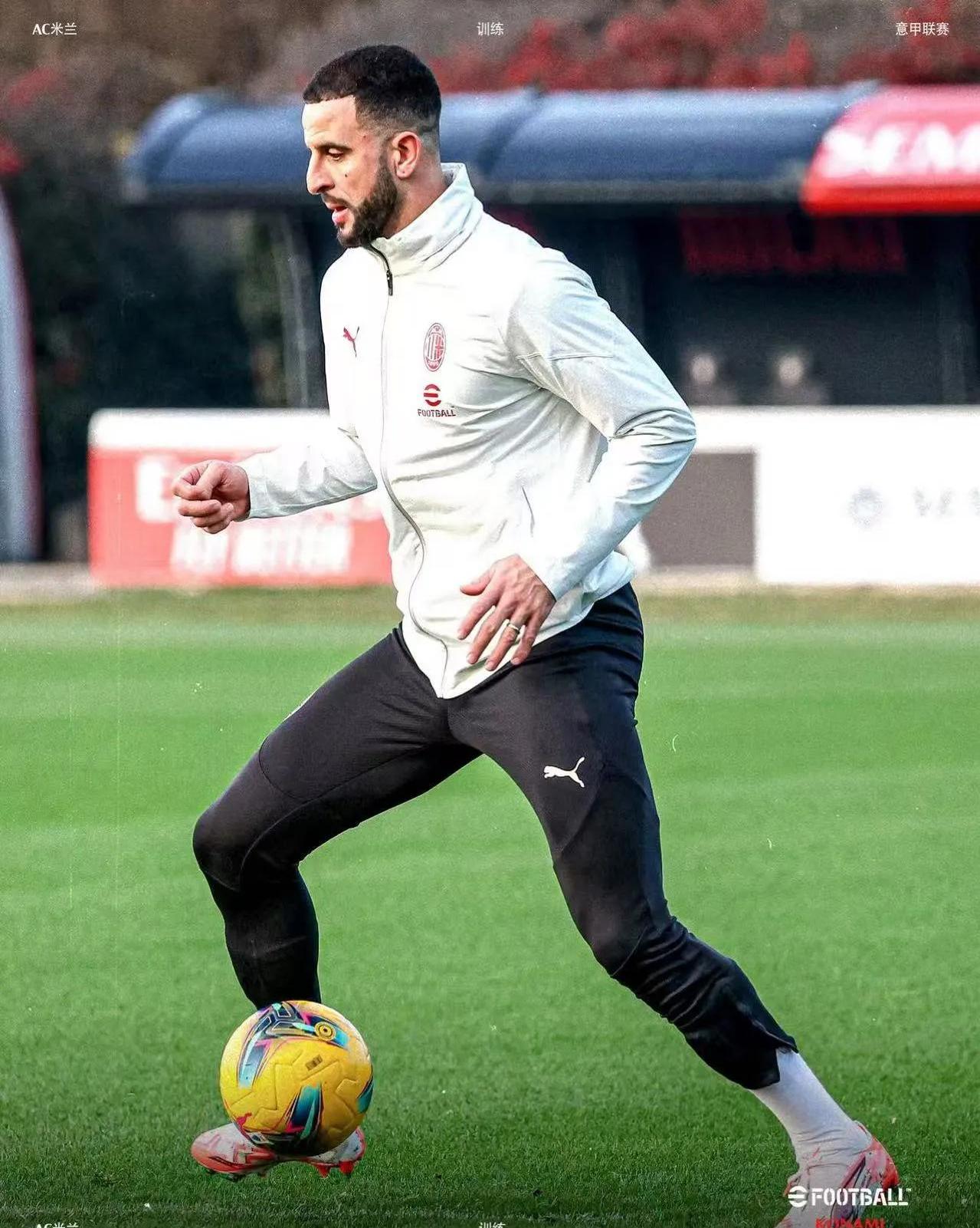 爱游戏APP-沃克抢断中场，曼联取胜晋级