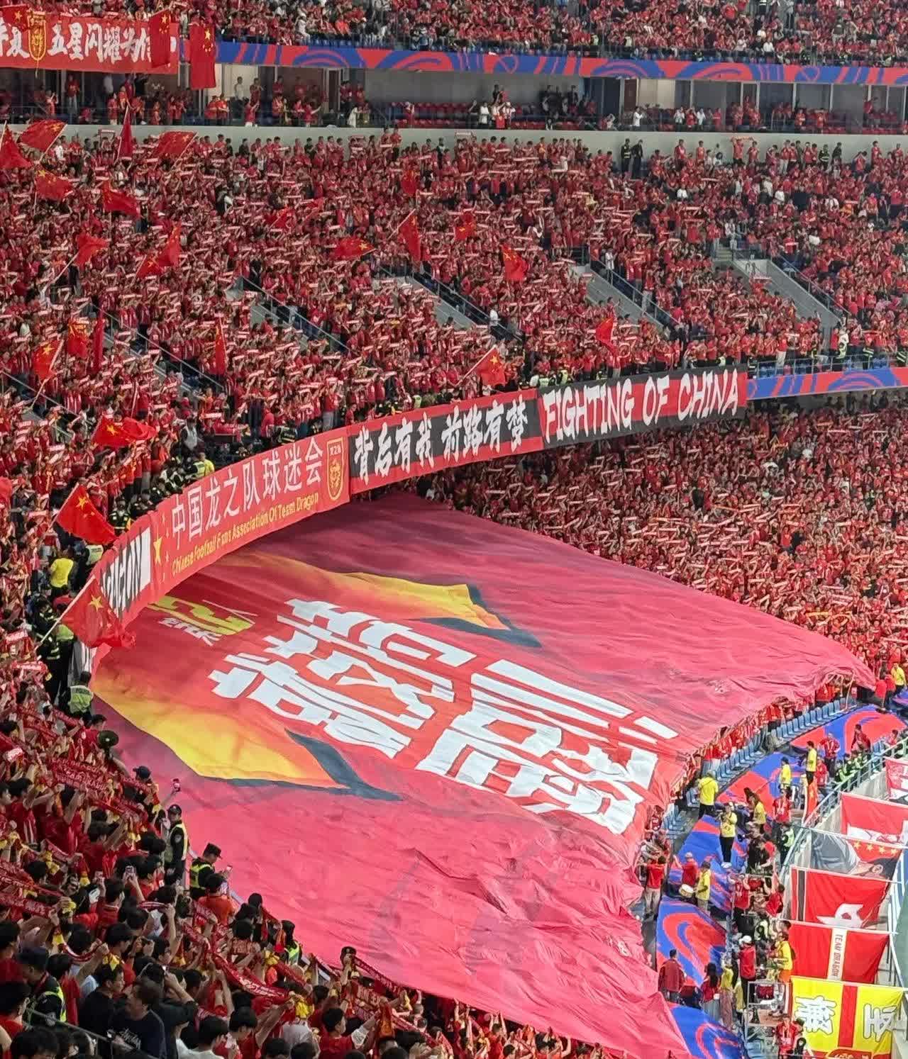 爱游戏娱乐-球队势如破竹，球迷衷心呼唤胜利