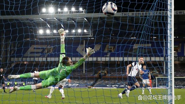 爱游戏入口-阿斯顿维拉遭遇连败，保级压力增大