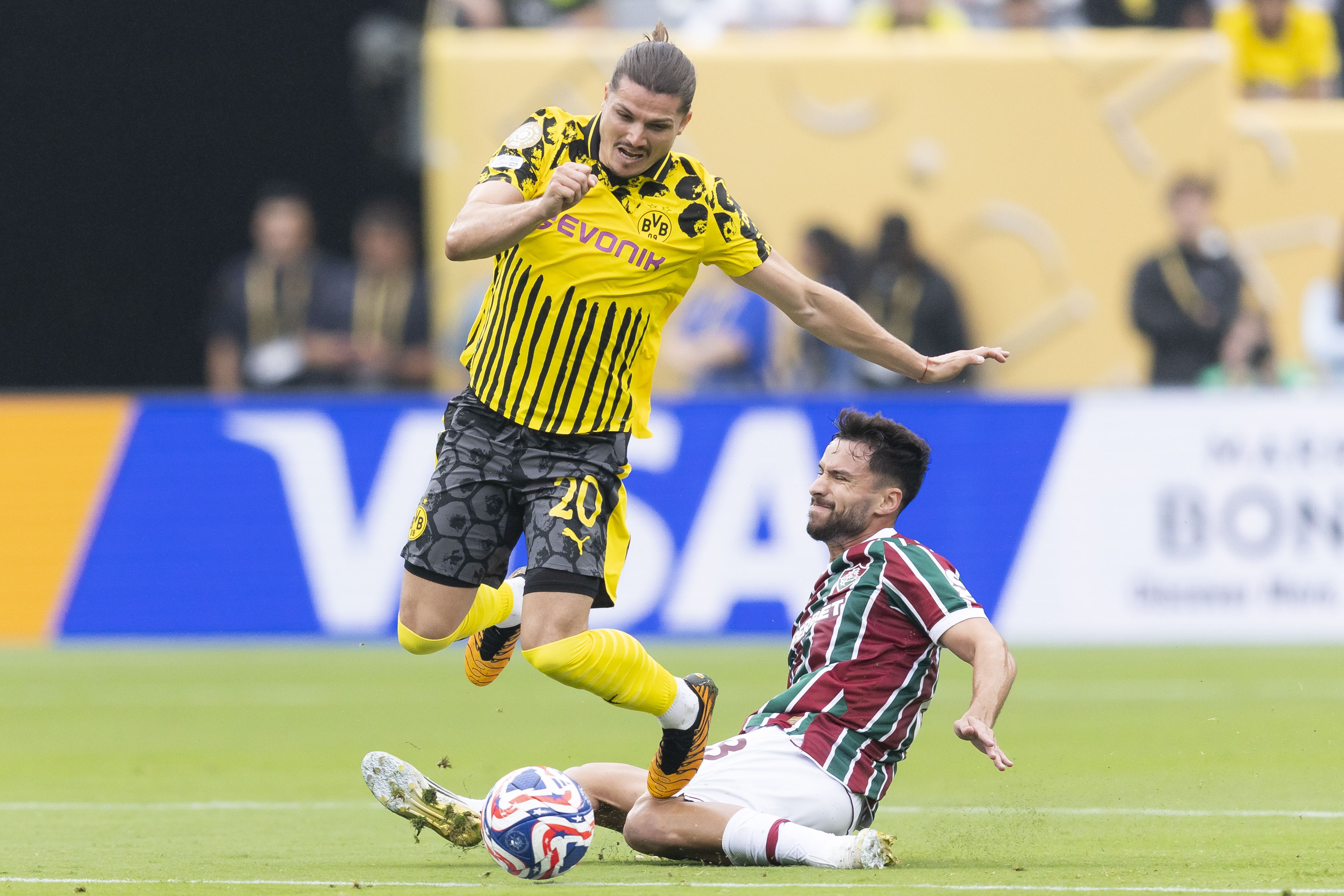 云达不莱梅客场战平多特蒙德 云达不莱梅客场战平多特蒙德