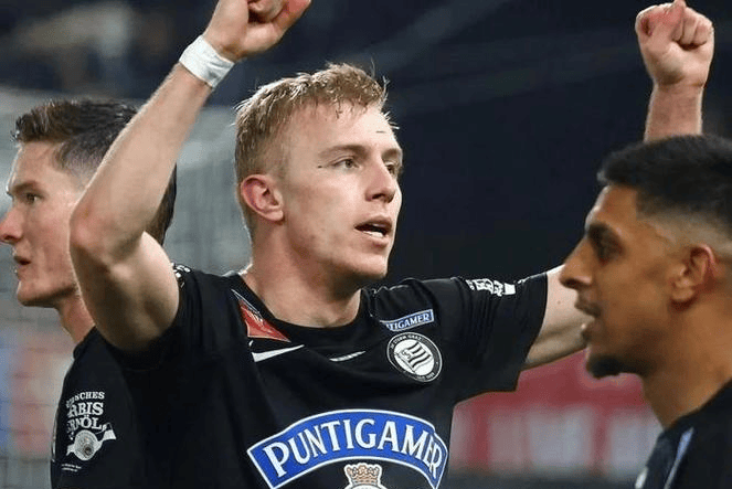 里尔客场战胜对手领跑榜首 里尔客场战胜对手领跑榜首