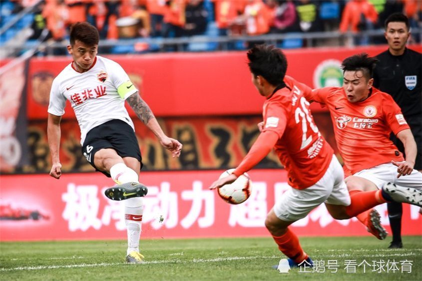 爱游戏官方入口-天津泰达欲在深圳佳兆业客场取得胜利