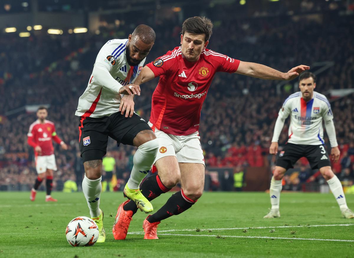 曼联继续胜势,力压对手稳居榜首! 曼联继续胜势,力压对手稳居榜首!