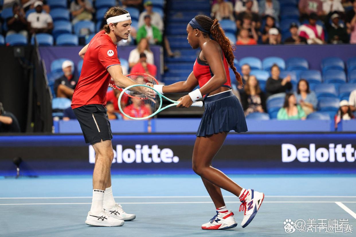 奥地利球队比赛中展现出色配合赢得掌声 奥地利球队比赛中展现出色配合赢得掌声