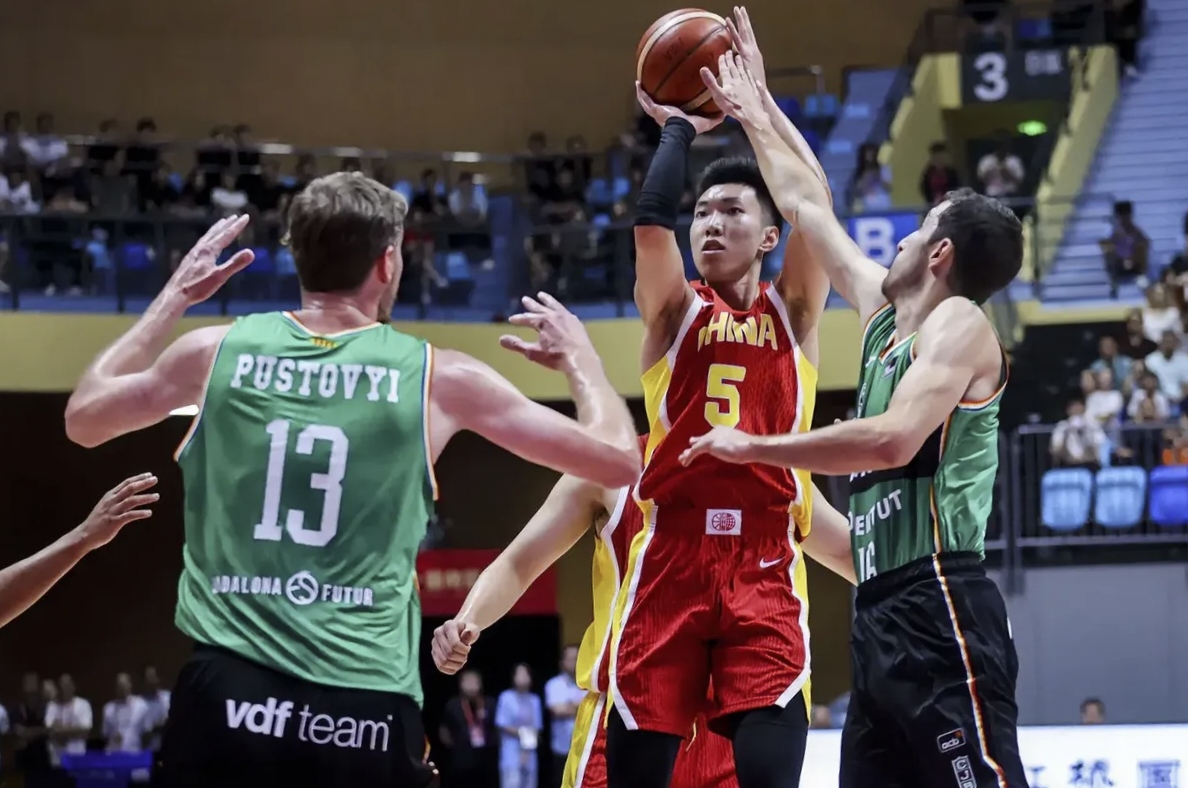 江苏男篮全队表现出色，完成大逆转