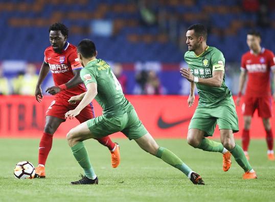 爱游戏娱乐-包含重庆战平国安：重庆队与北京国安队踢平，争夺激烈的词条