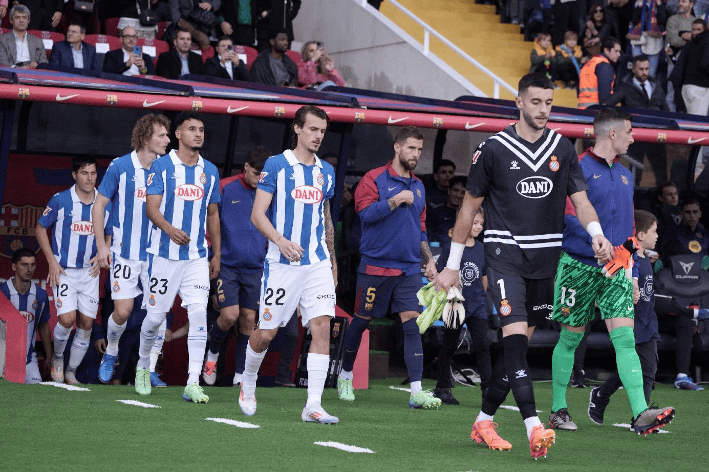 球队在比赛中的精彩表现引发热议 球队在比赛中的精彩表现引发热议