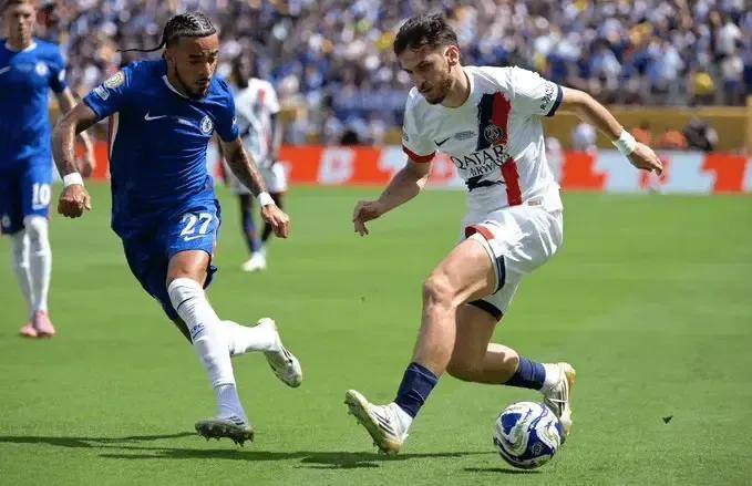 爱游戏在线-业余球队惊险逆袭，创造历史值得纪念