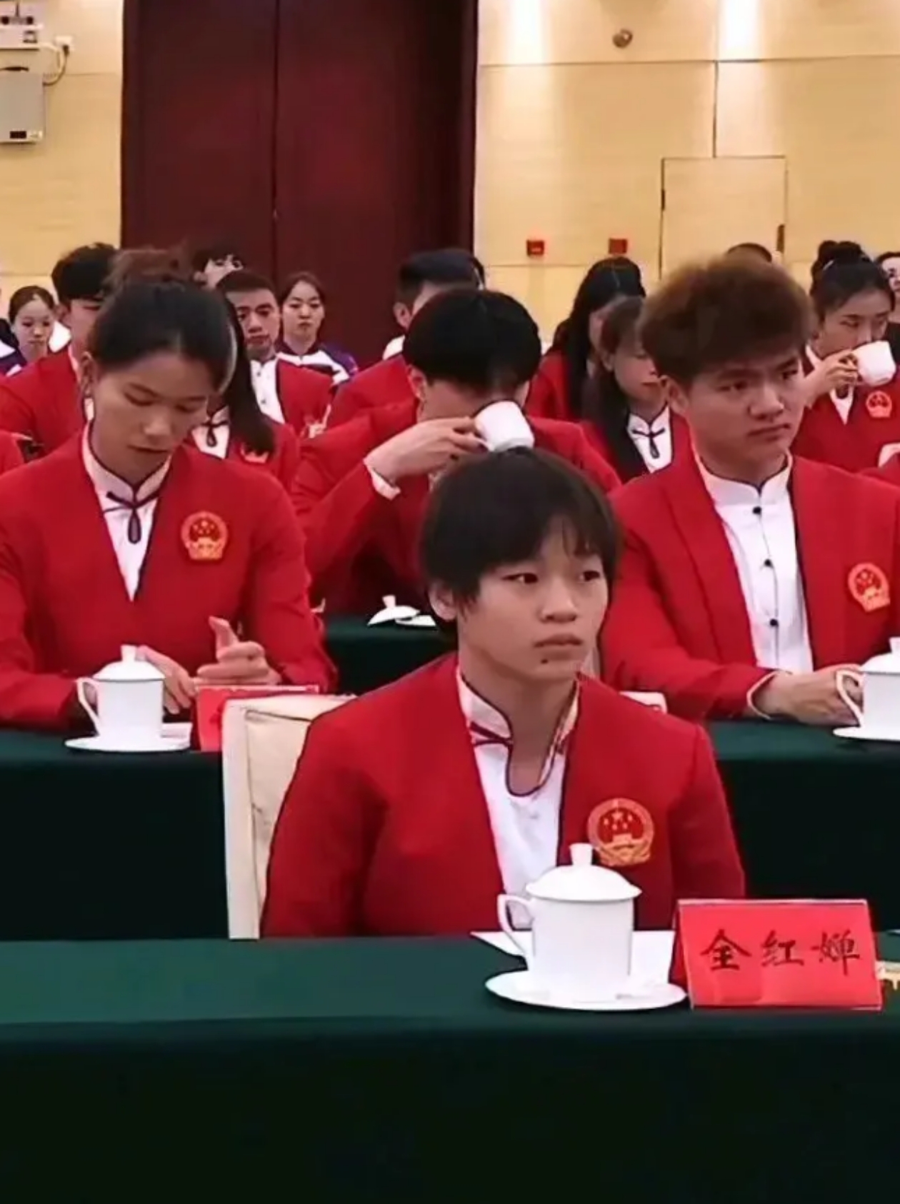 中国队赢得胜利,以实力诠释荣耀 中国队赢得胜利,以实力诠释荣耀