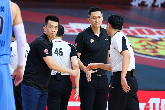 爱游戏体育-关于强强对话，谁能携手胜利走向下一场较量？的信息