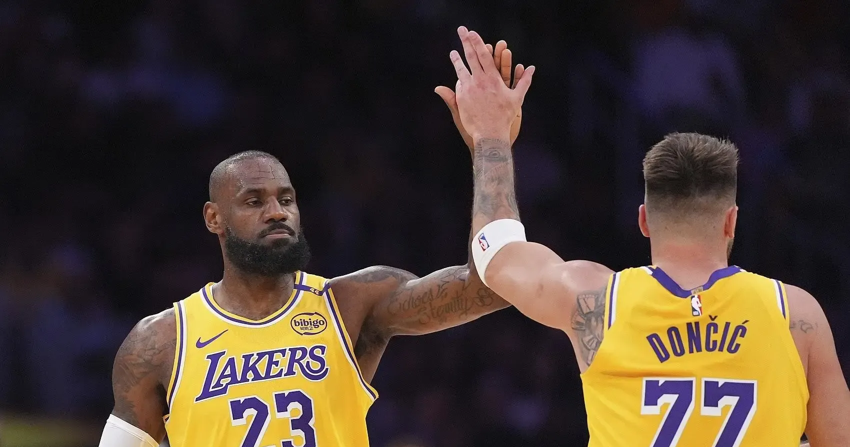 爱游戏在线-尼克斯负于骑士，勇士客场惜败掘金的简单介绍