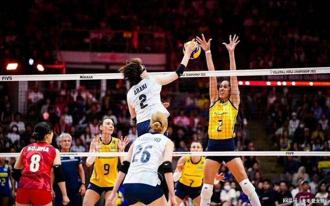 爱游戏大厅-巴西女排队员奋勇拼搏，夺取冠军