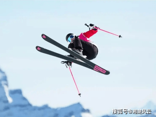 爱游戏在线-墨西哥拳击选手勇夺金牌，震撼世界