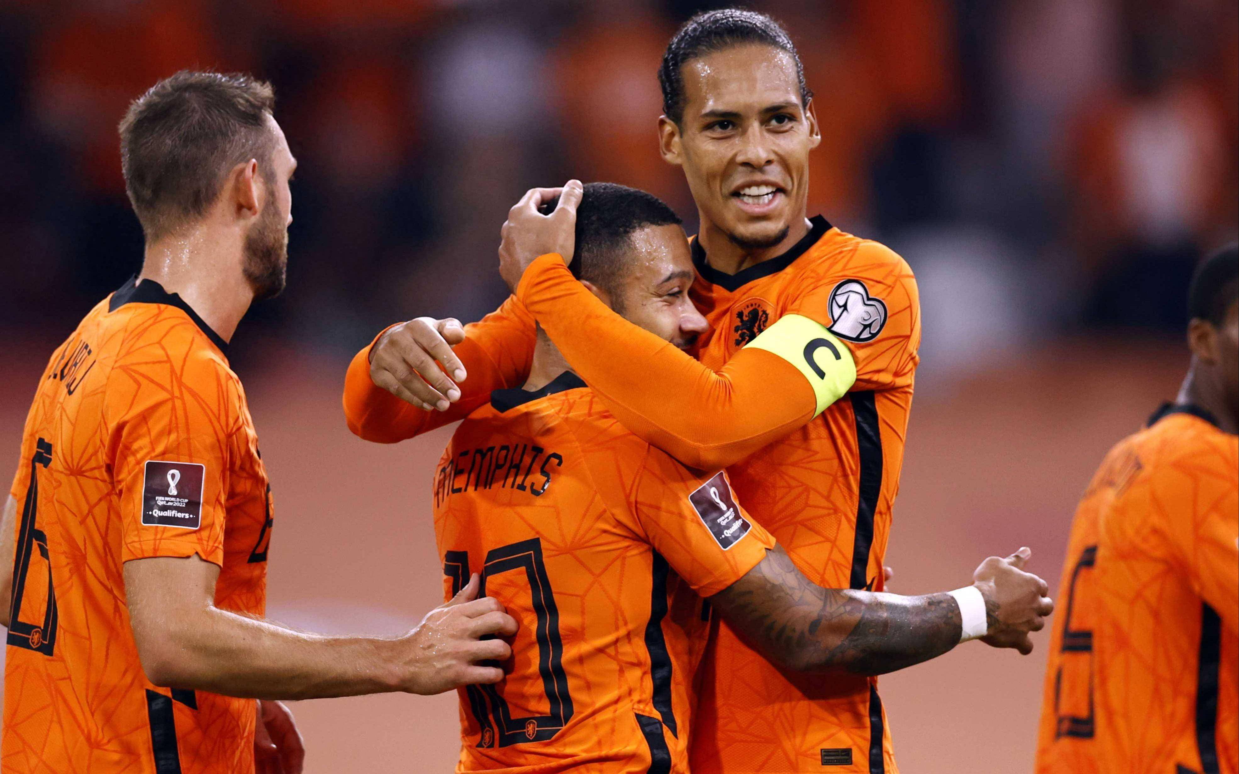 荷兰逆转乌克兰,提前锁定16强席位 荷兰逆转乌克兰,提前锁定16强席位