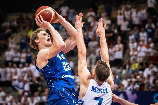 爱游戏入口-爵士内线强大又罩不住，谁能制衡？