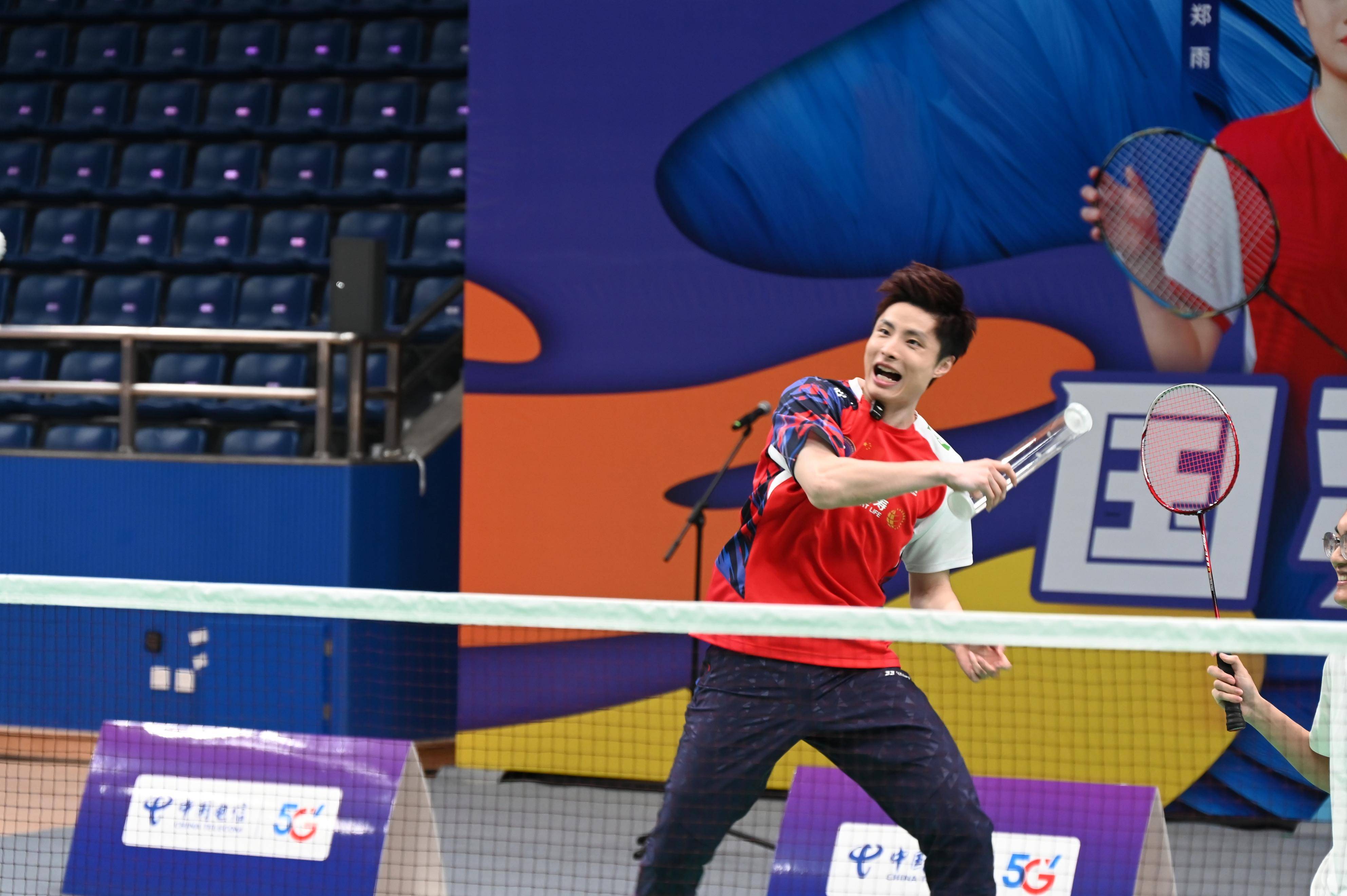 中国队鏖战日本队,石宇奇刷新纪录 中国队鏖战日本队,石宇奇刷新纪录