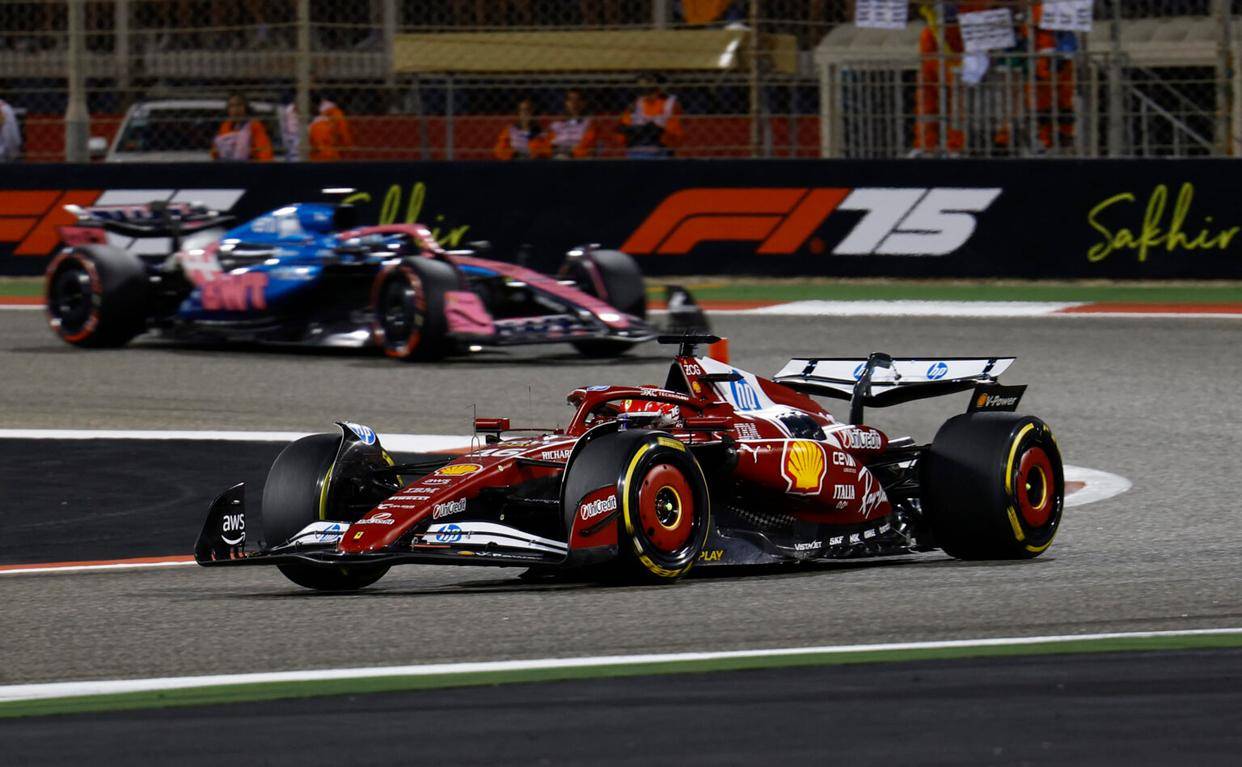 包含红牛二队险胜法拉利，皮亚斯特里高光表现的词条