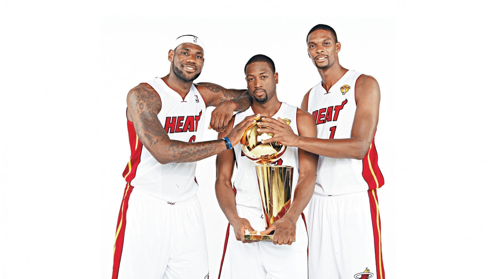 爱游戏tv-唯一之战，拉文撕裂北京防线，骑士队跨洋征服纪实