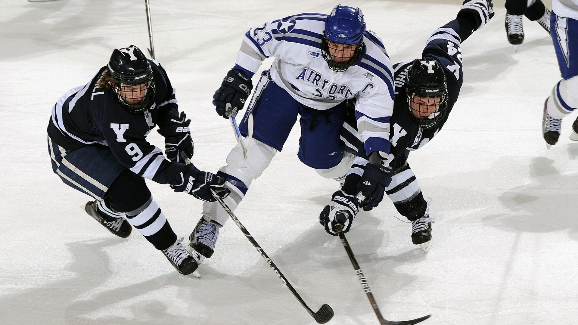 双城记,当曼城在仪式中加冕,魔术在意外中重生