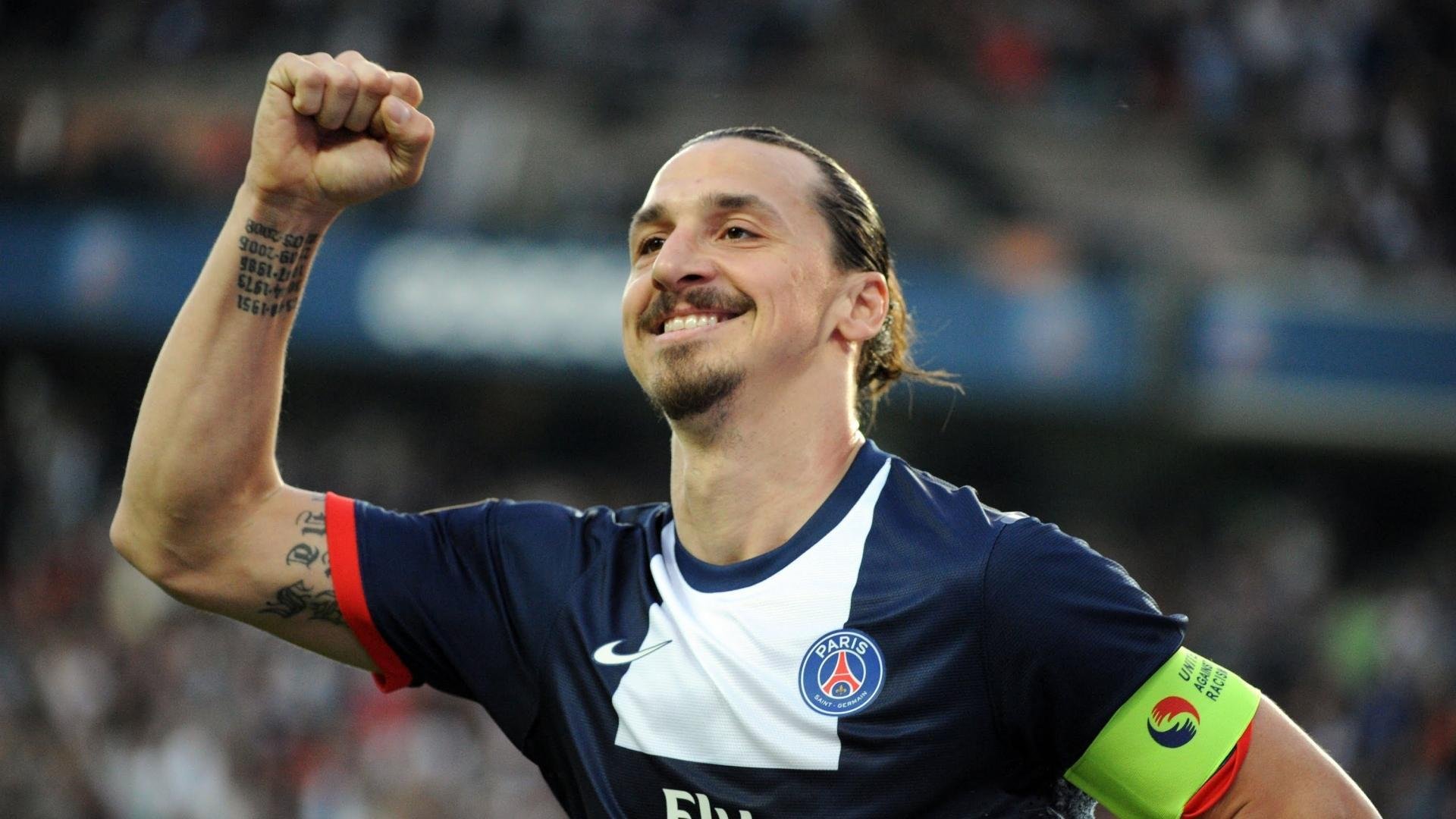 梅赛德斯风暴横扫红牛二队,塞恩斯用一场无解的统治终结所有疑问