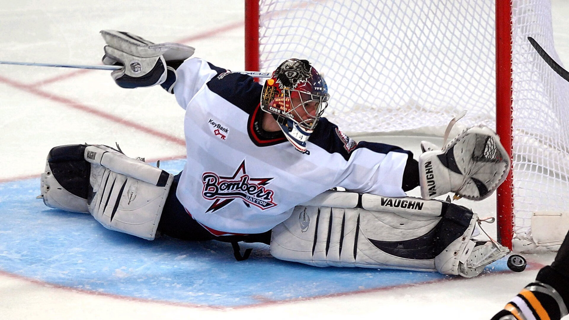 爱游戏tv-CBA天平倾斜之夜，福建掀翻独行侠，赵继伟助攻封神刷新历史